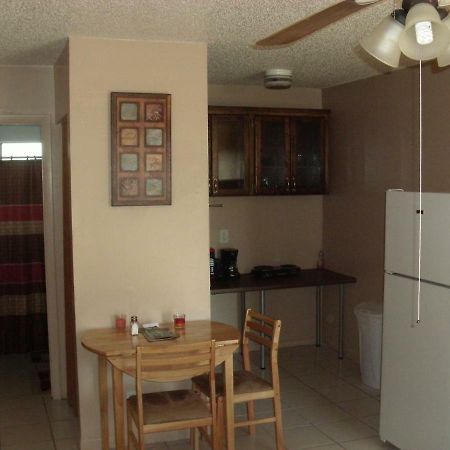 Апартаменты Newly Furnished Large, Clean, Quiet Private Unit Форт-Лодердейл Экстерьер фото
